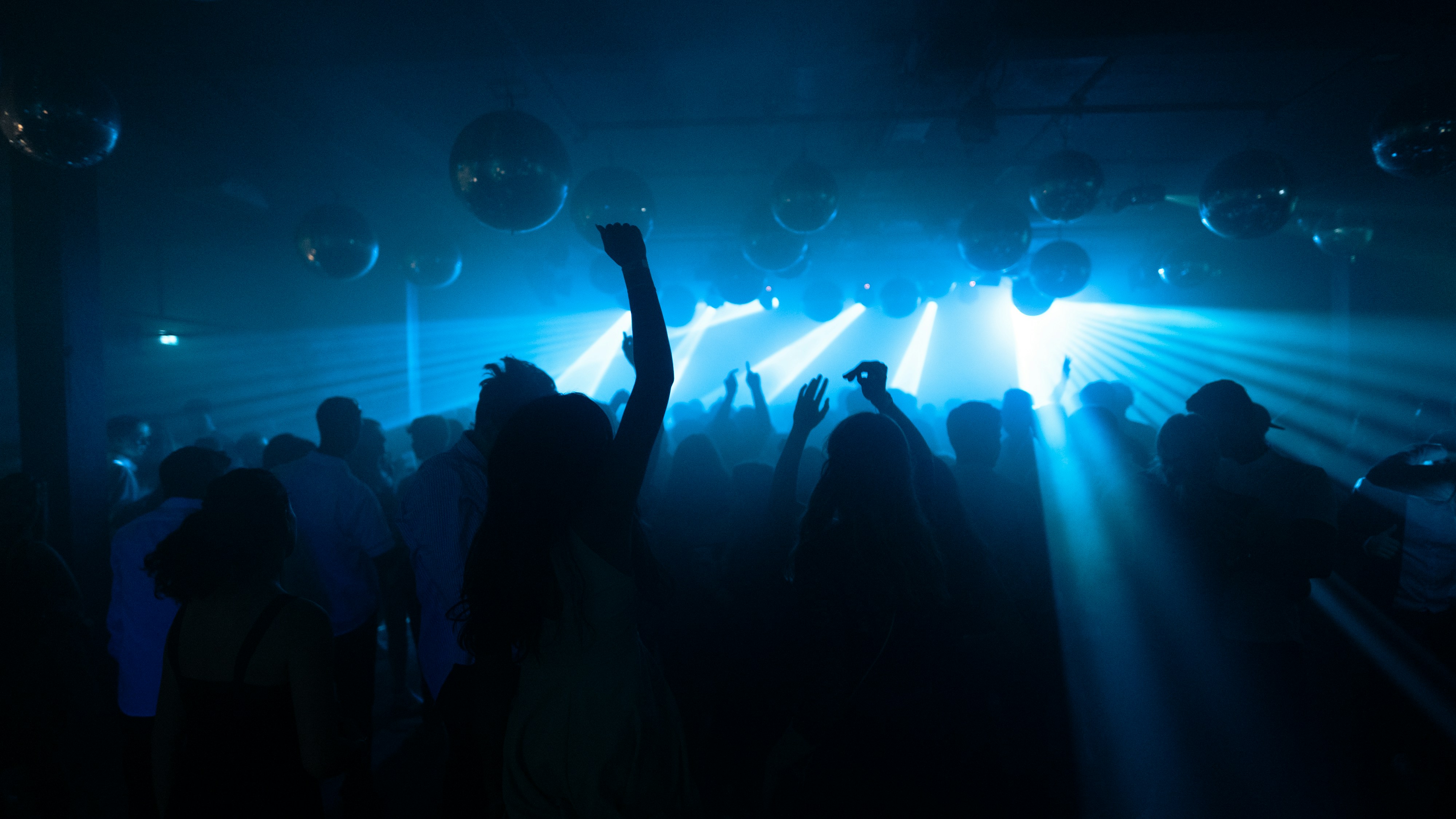 Prom DJ in Mahopac NY, Yorktown Heights NY, White Plains NY, Somers NY, Pleasanville NY,  Brookfield CT, Danbury CT, Armonk NY