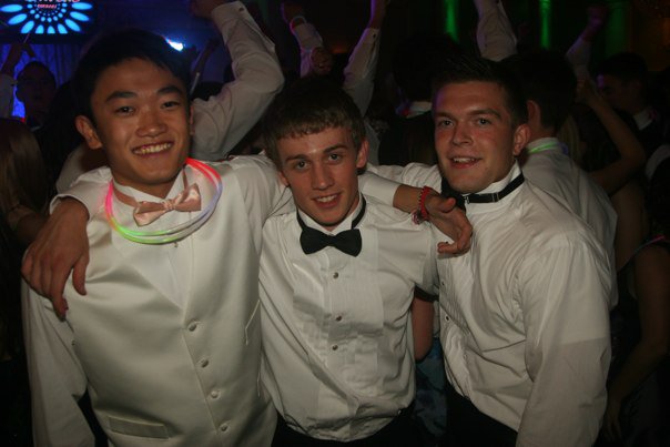 Best DJ for School Homecomings and Proms